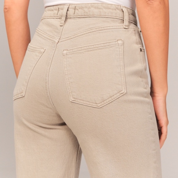 Abercrombie High Rise 90s Relaxed Curve Love, Oat, Size 6 Long Jeans - Picture 3 of 10